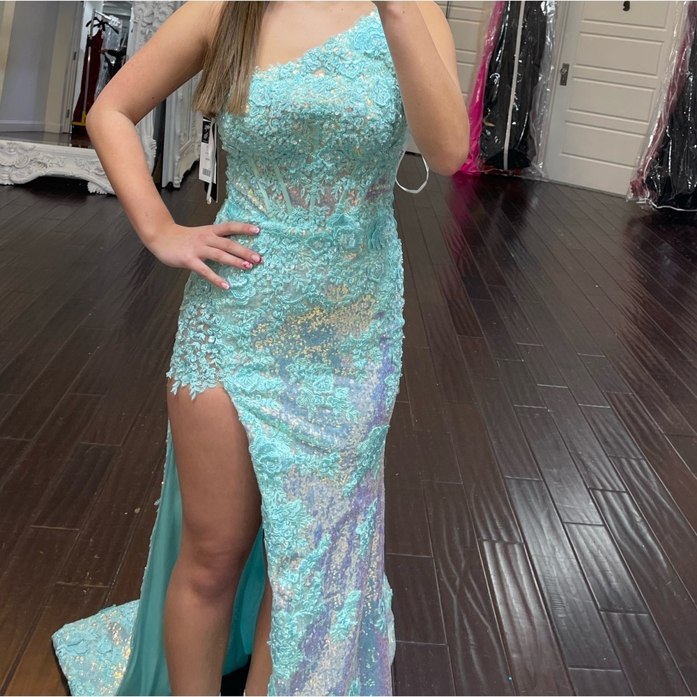 Sherri Hill Prom Dress